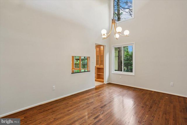 8026 CYPRESS GROVE LN, Cabin John, MD 20818