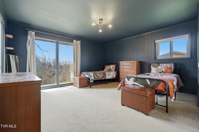 2125 Heatherly Road, Kingsport, TN 37660