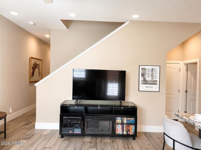 8965 N 8TH Drive, Phoenix, AZ 85021