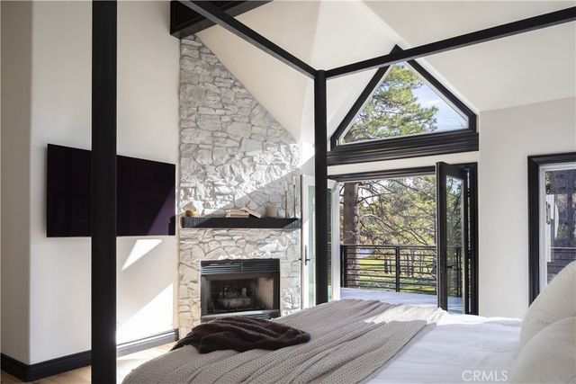 729 Brentwood, Lake Arrowhead, CA 92352