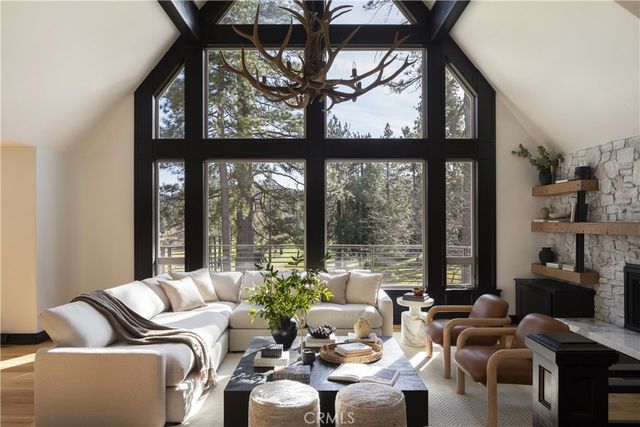 729 Brentwood, Lake Arrowhead, CA 92352