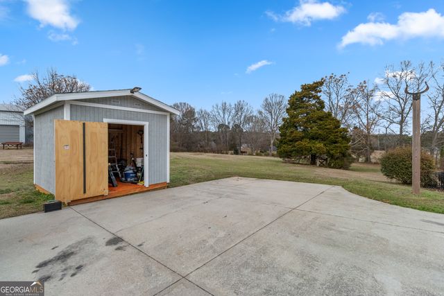 2984 Berry Road, Loganville, GA 30052