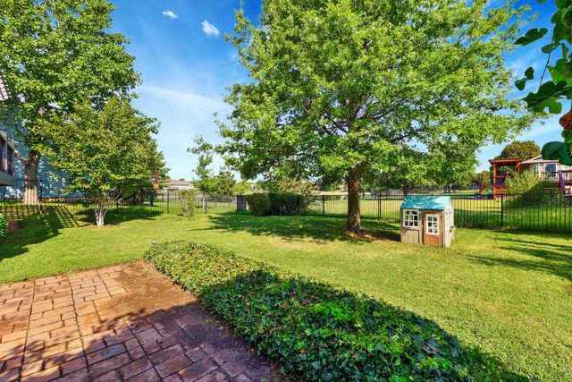 2225 S Milstead Ct, Wichita, KS 67209