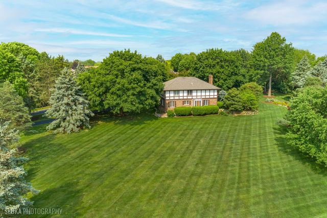 26 Beechnut Drive, South Barrington, IL 60010