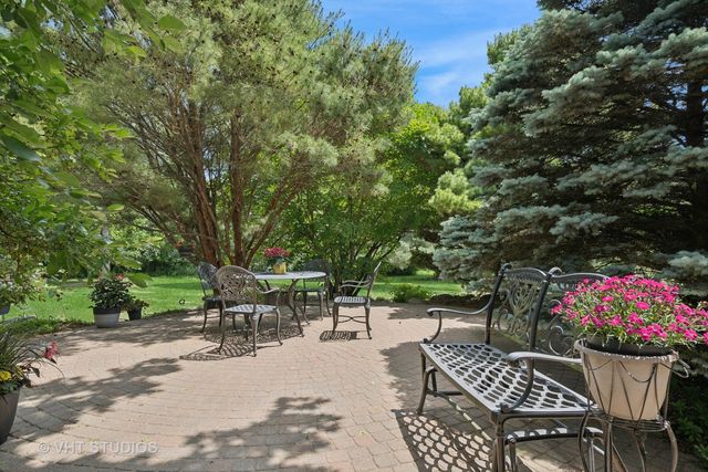 26 Beechnut Drive, South Barrington, IL 60010