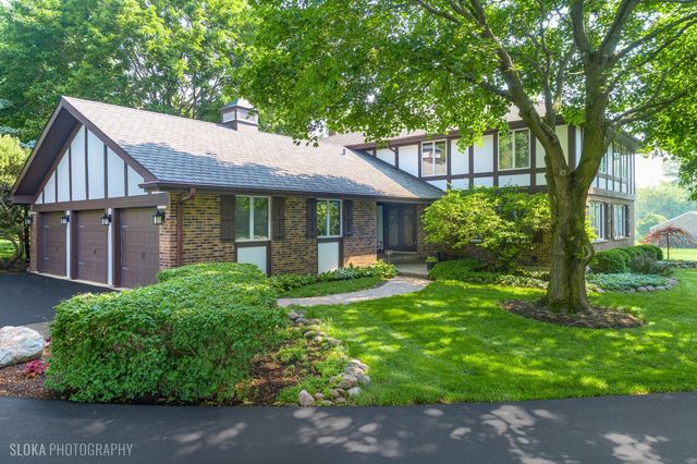 26 Beechnut Drive, South Barrington, IL 60010