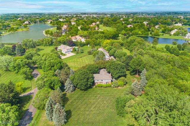 26 Beechnut Drive, South Barrington, IL 60010