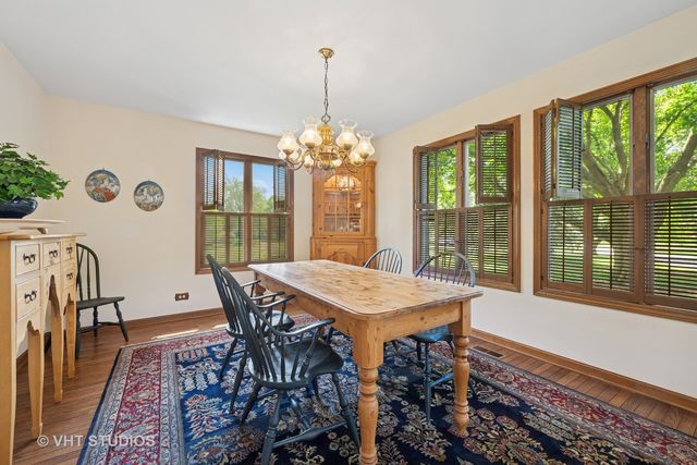 26 Beechnut Drive, South Barrington, IL 60010