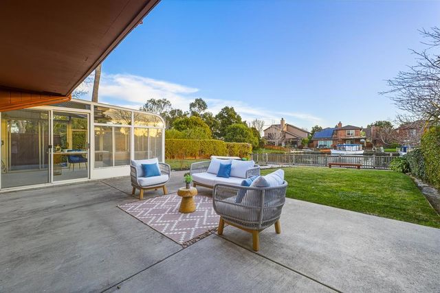 801 Grenada Lane, Foster City, CA 94404