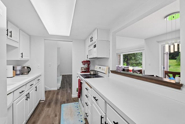 5725 Duncan Lane, Edina, MN 55436