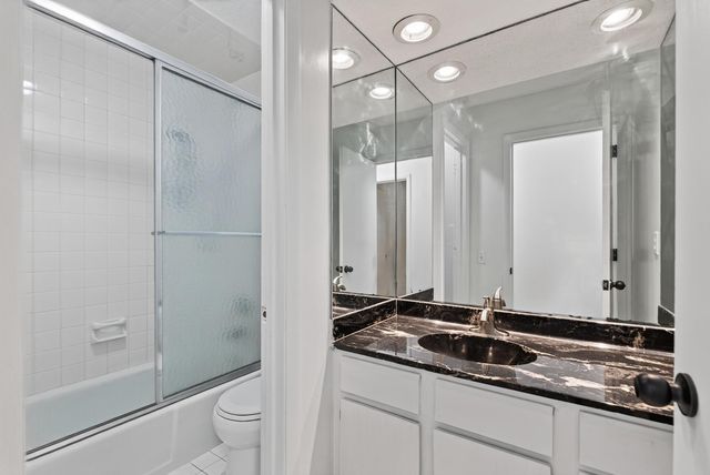 5725 Duncan Lane, Edina, MN 55436