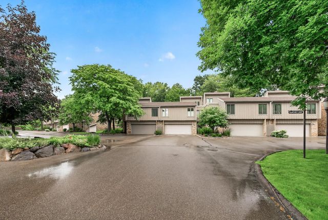 5725 Duncan Lane, Edina, MN 55436