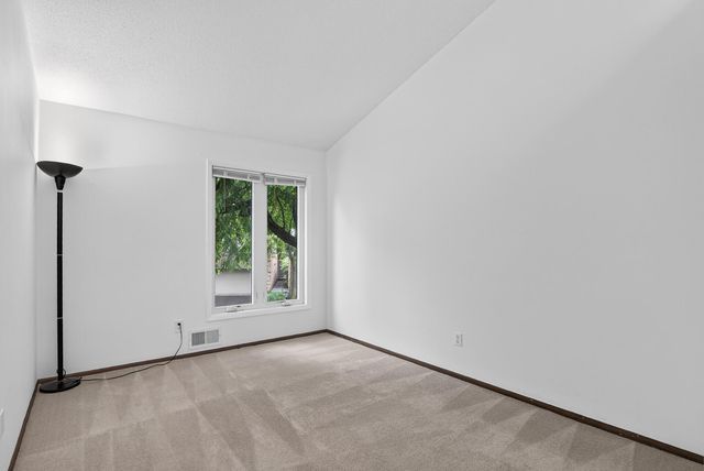 5725 Duncan Lane, Edina, MN 55436