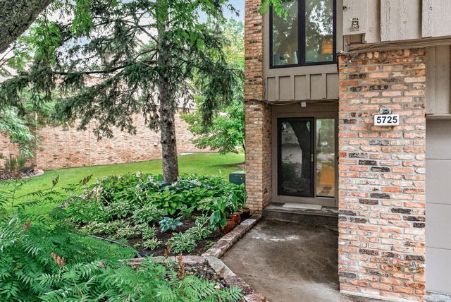 5725 Duncan Lane, Edina, MN 55436
