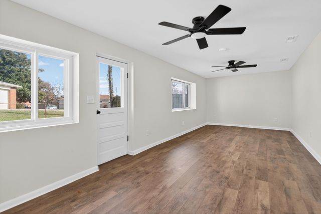 2113 St Teresa Drive, Lexington, KY 40502