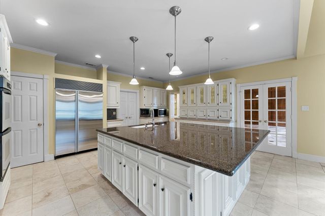 5437 Pine Springs Court, Conroe, TX 77304