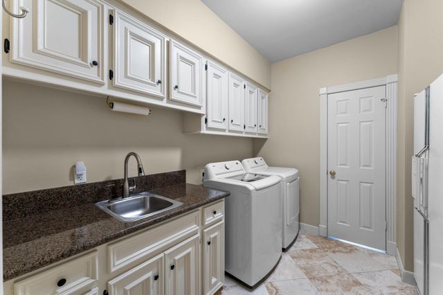 5437 Pine Springs Court, Conroe, TX 77304