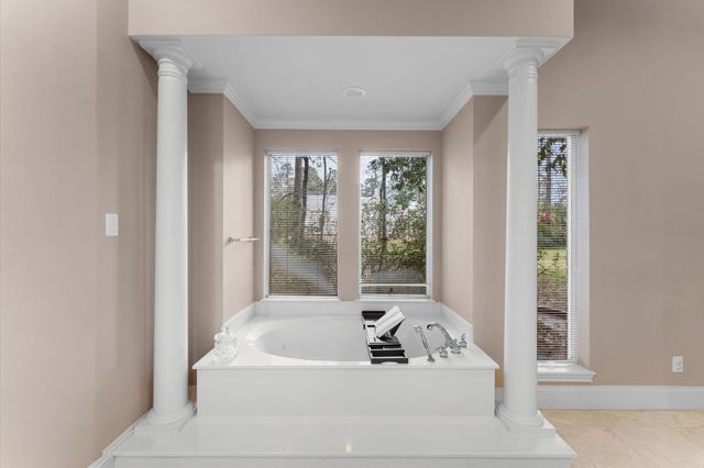 5437 Pine Springs Court, Conroe, TX 77304