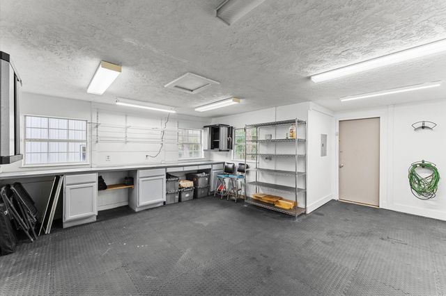 5437 Pine Springs Court, Conroe, TX 77304