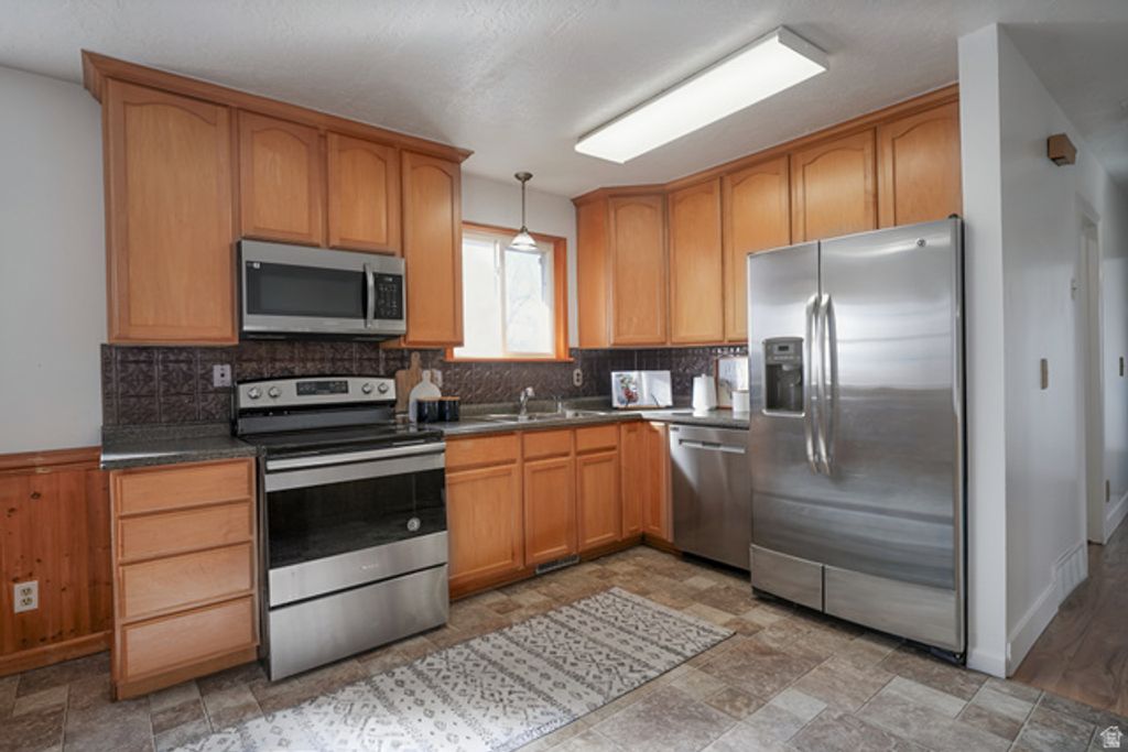 Image 7 of property listing at 310 S MAIN ST, Lewiston, UT 84320