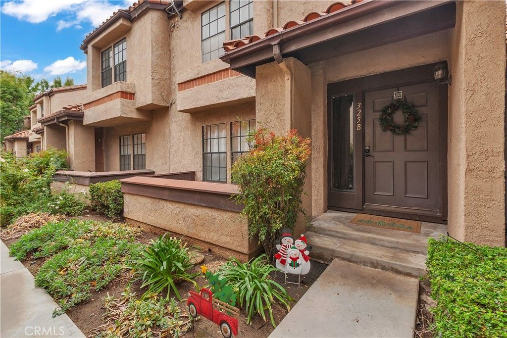 325 E Chapman B, Placentia, CA 92870