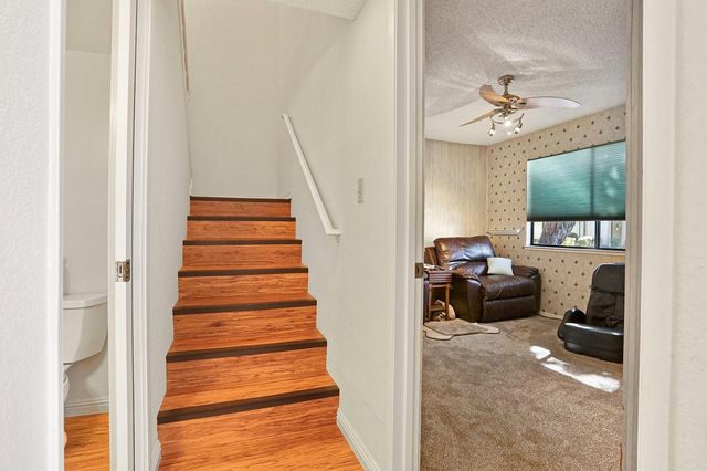 40 W Lancaster Dr, Stockton, CA 95207