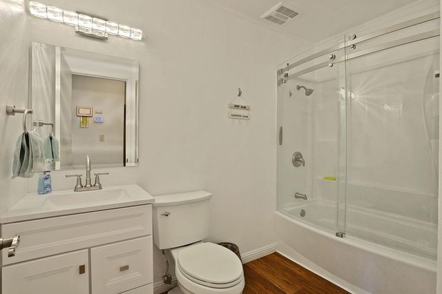 40 W Lancaster Dr, Stockton, CA 95207