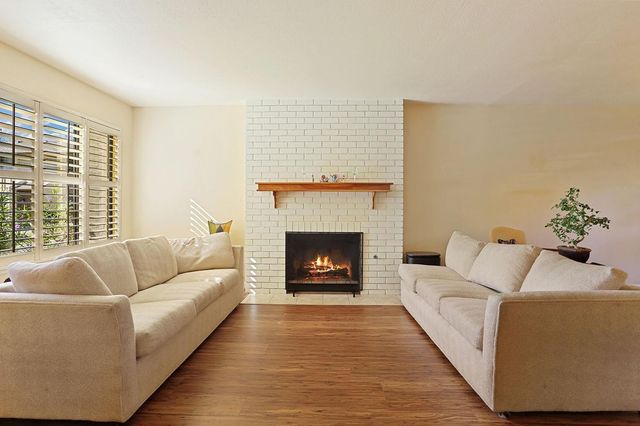 40 W Lancaster Dr, Stockton, CA 95207