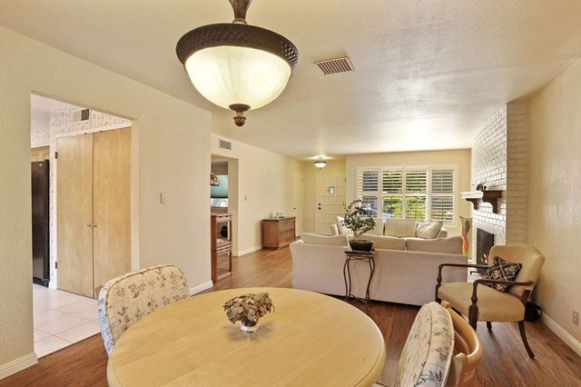 40 W Lancaster Dr, Stockton, CA 95207