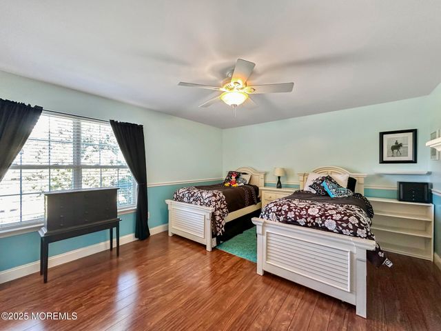 5 Twin Oaks Court, Jackson, NJ 08527