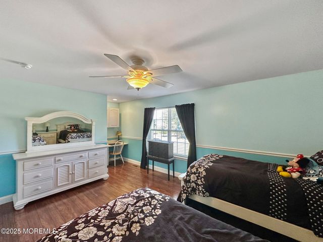 5 Twin Oaks Court, Jackson, NJ 08527