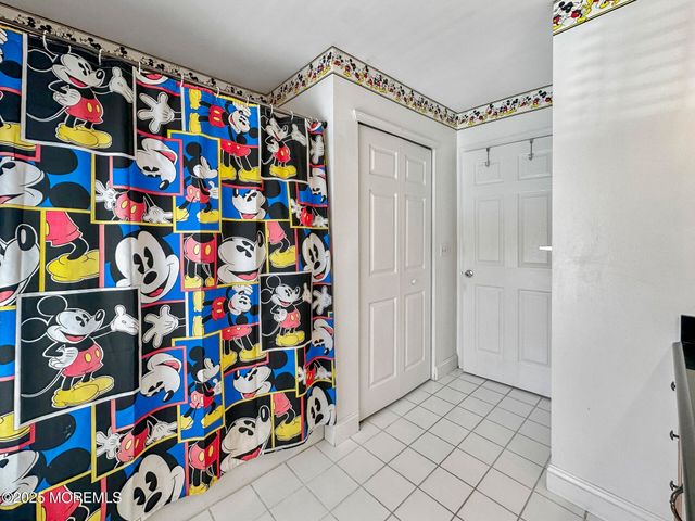 5 Twin Oaks Court, Jackson, NJ 08527