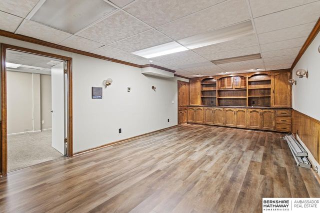 648 S 214th Street, Omaha, NE 68022