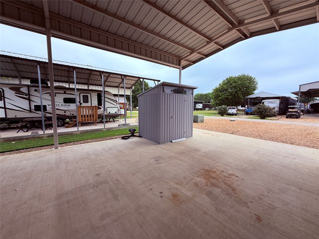 2058 Pelican Isle Drive, Kerens, TX 75144