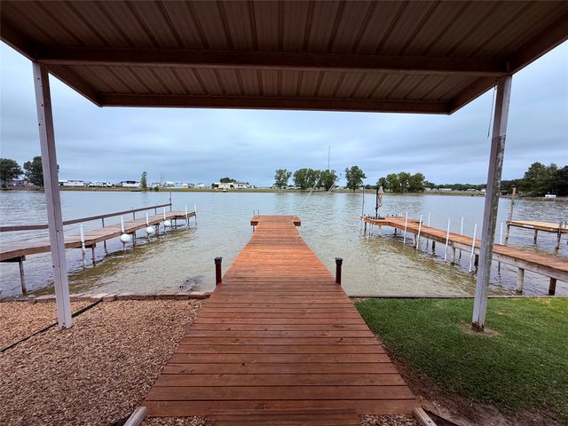 2058 Pelican Isle Drive, Kerens, TX 75144