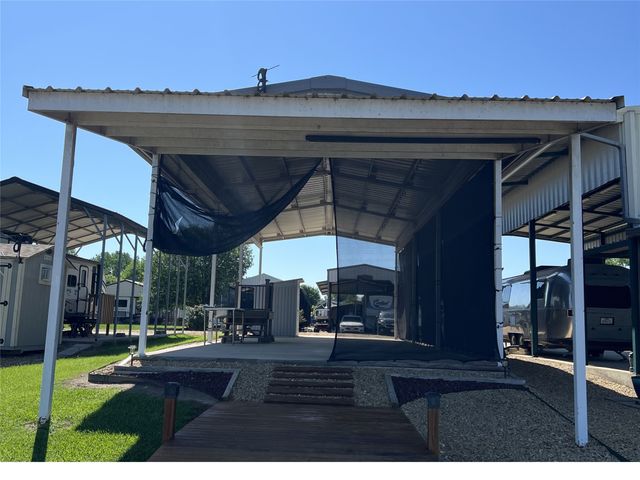 2058 Pelican Isle Drive, Kerens, TX 75144