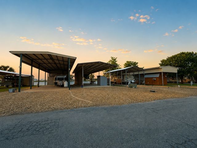 2058 Pelican Isle Drive, Kerens, TX 75144