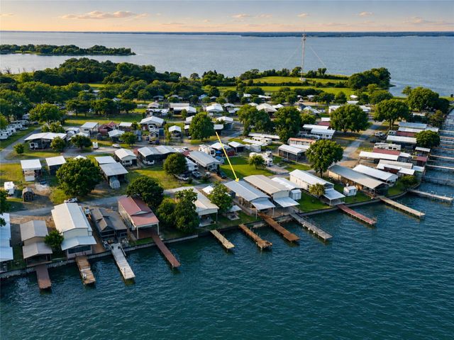 2058 Pelican Isle Drive, Kerens, TX 75144