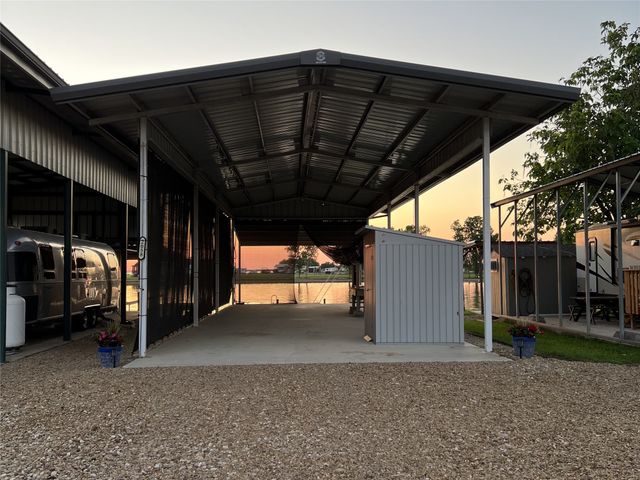 2058 Pelican Isle Drive, Kerens, TX 75144
