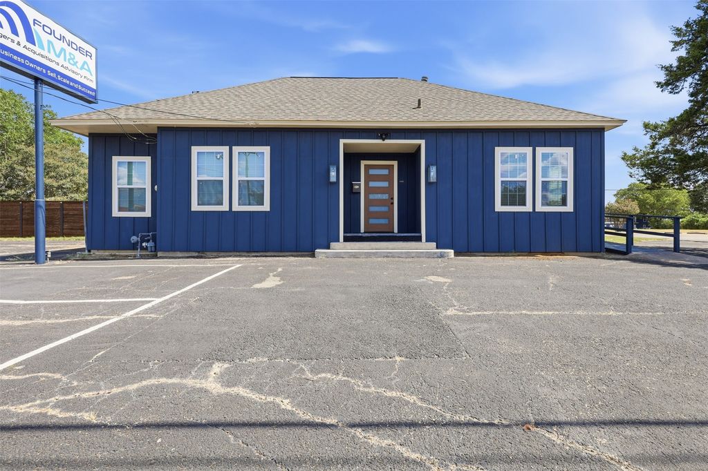 200 Ellison Street A, Burleson, TX 76028 — exterior