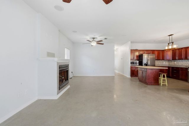 542 S 1st St, Pensacola, FL 32507