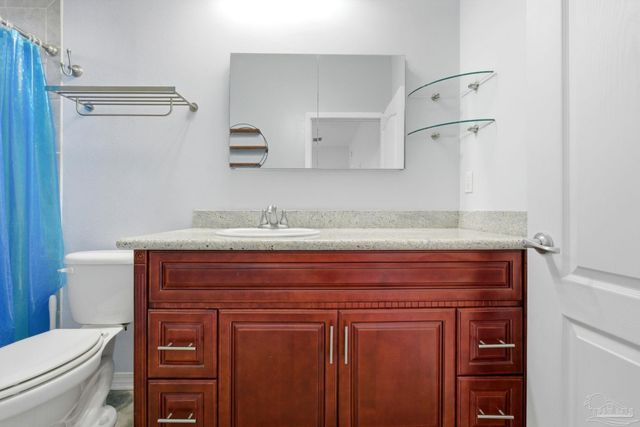 542 S 1st St, Pensacola, FL 32507