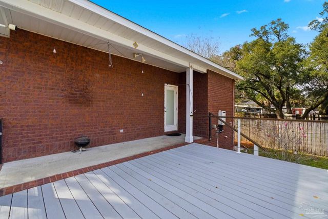 542 S 1st St, Pensacola, FL 32507