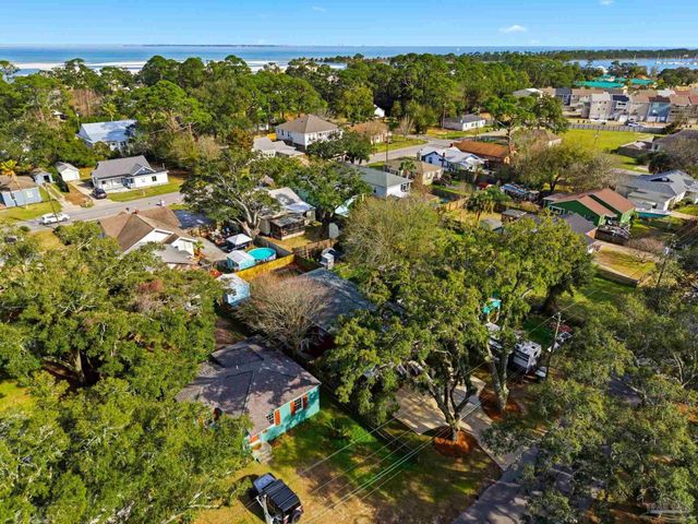 542 S 1st St, Pensacola, FL 32507
