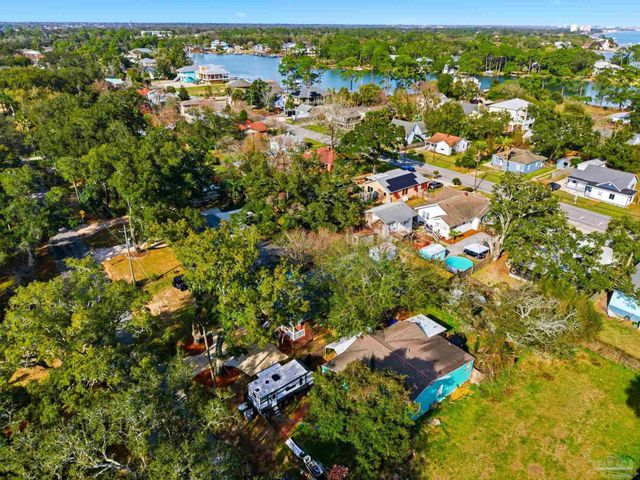 542 S 1st St, Pensacola, FL 32507