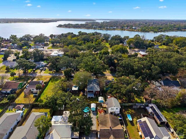 542 S 1st St, Pensacola, FL 32507