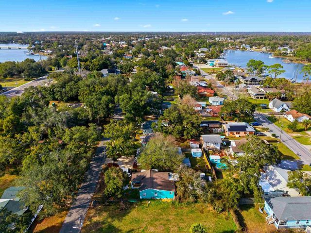 542 S 1st St, Pensacola, FL 32507