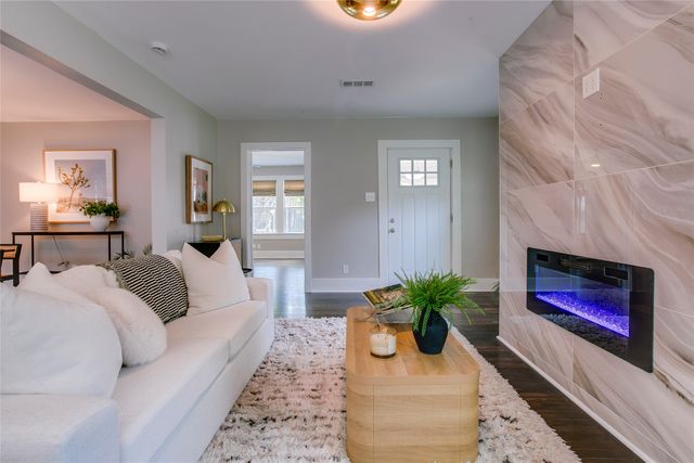 302 N Waverly Drive, Dallas, TX 75208