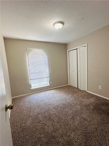 702 Alhambra Dr, Corpus Christi, TX 78418