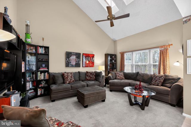 703 MASTERS DR, Blackwood, NJ 08012